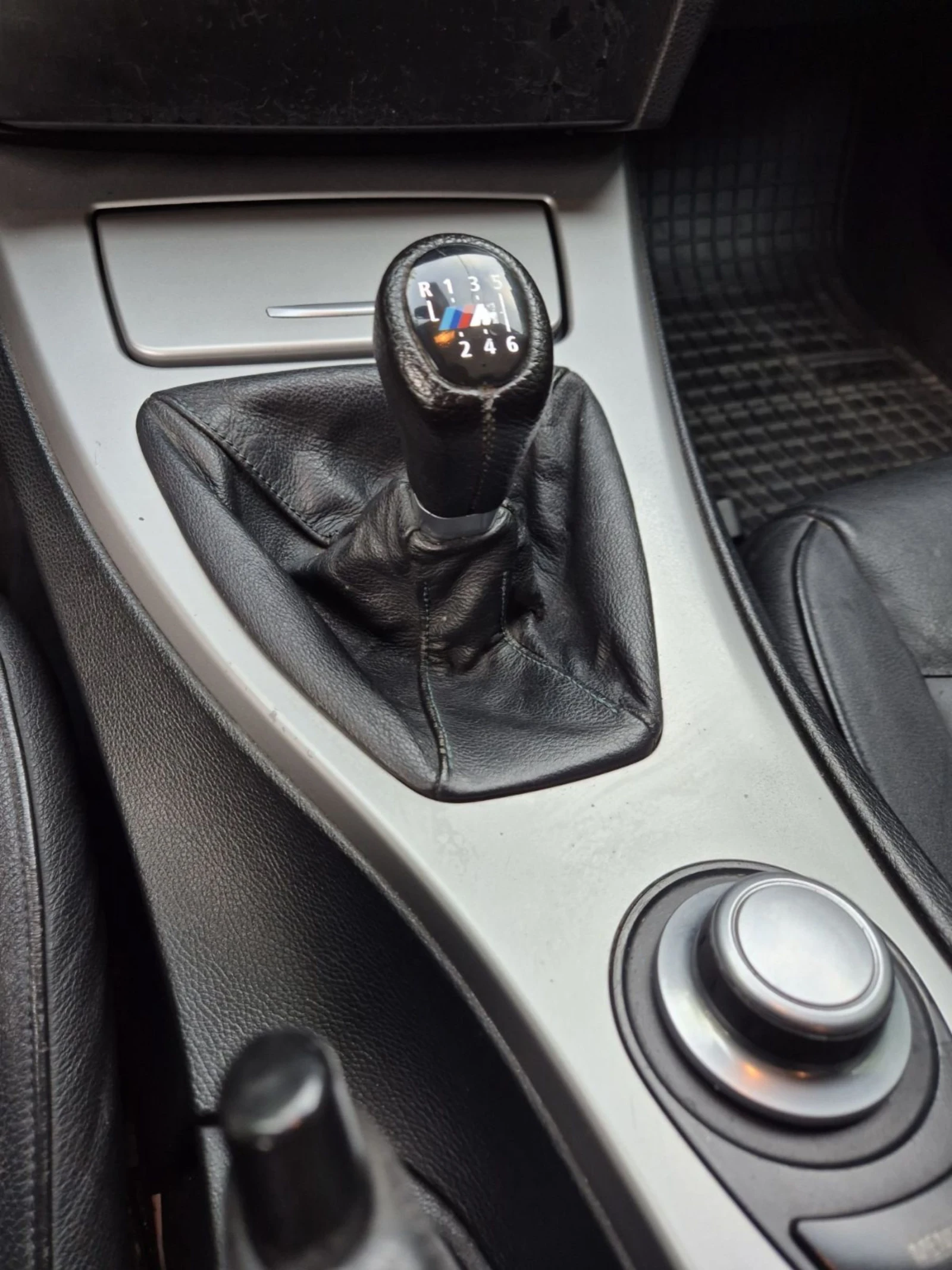 BMW 320 320 D, снимка 9 - Автомобили и джипове - 55002684