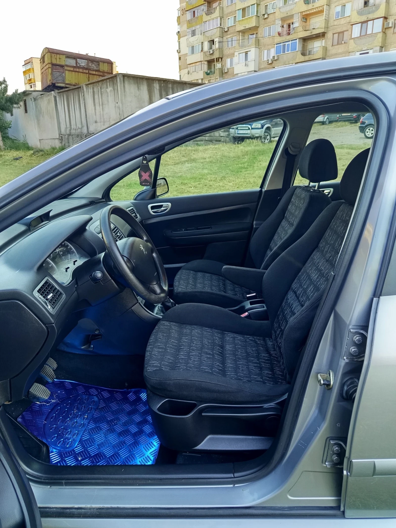 Peugeot 307 2.0 HDI, снимка 9 - Автомобили и джипове - 55072149