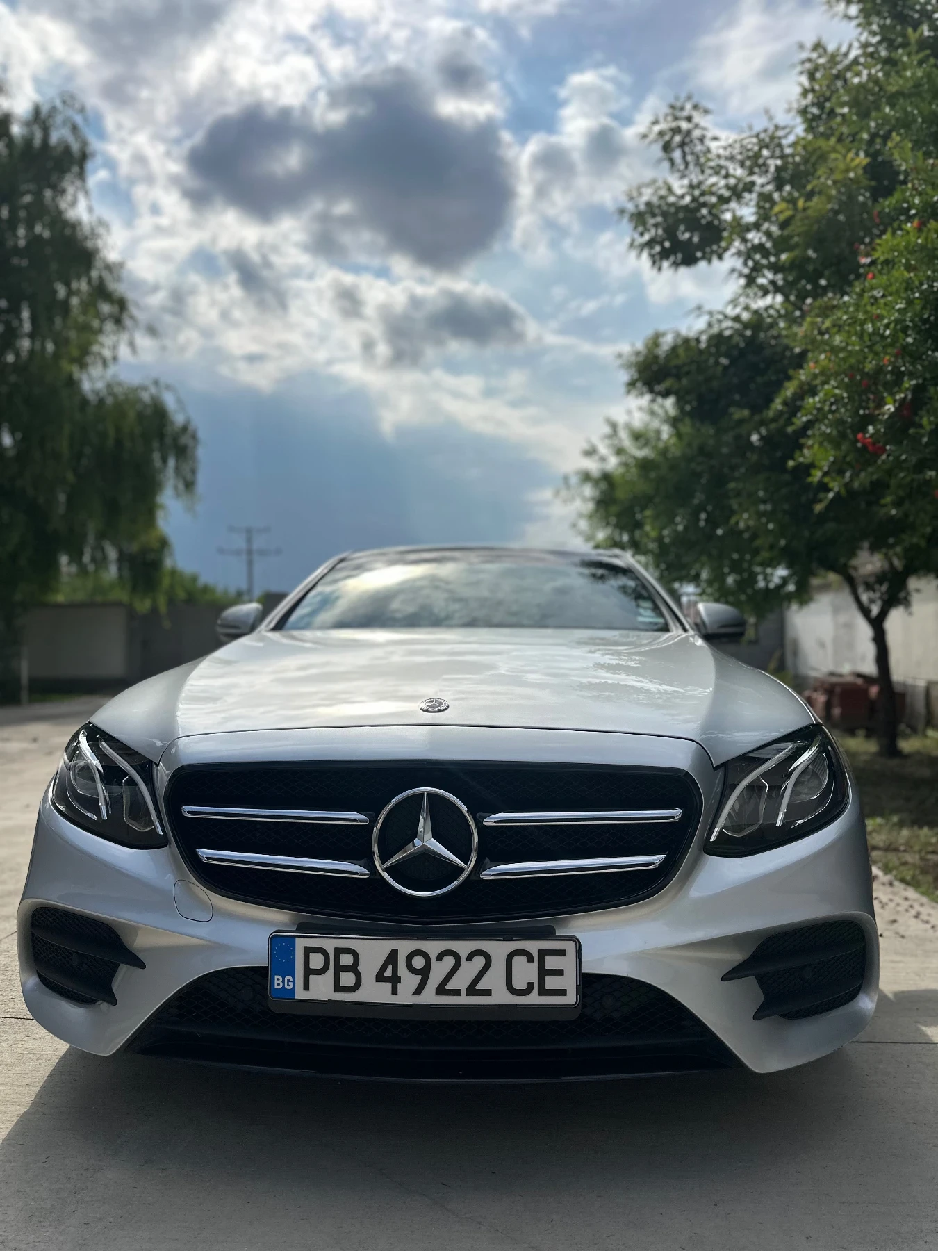 Mercedes-Benz E 400 4MATIC, снимка 4 - Автомобили и джипове - 55124097