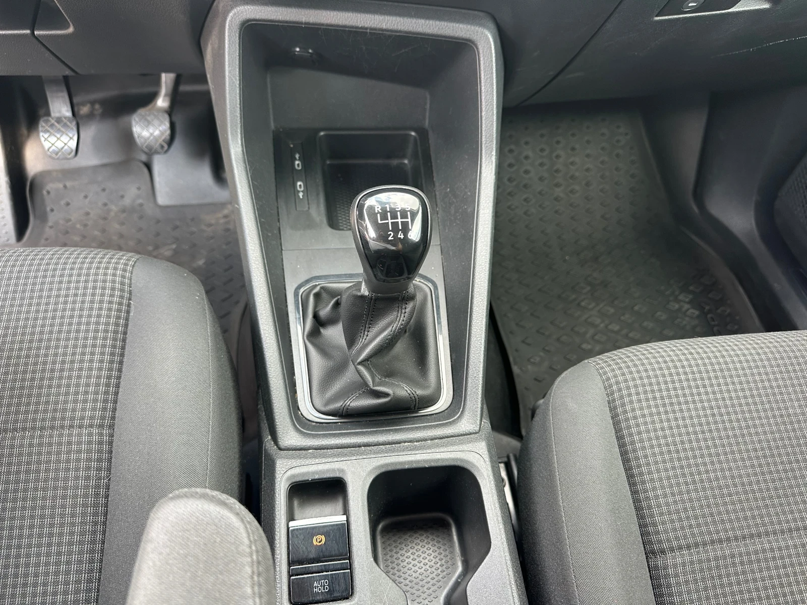 VW Caddy 2.0 TDI -102 k.s.157000 �� | Mobile.bg � ����������� 14