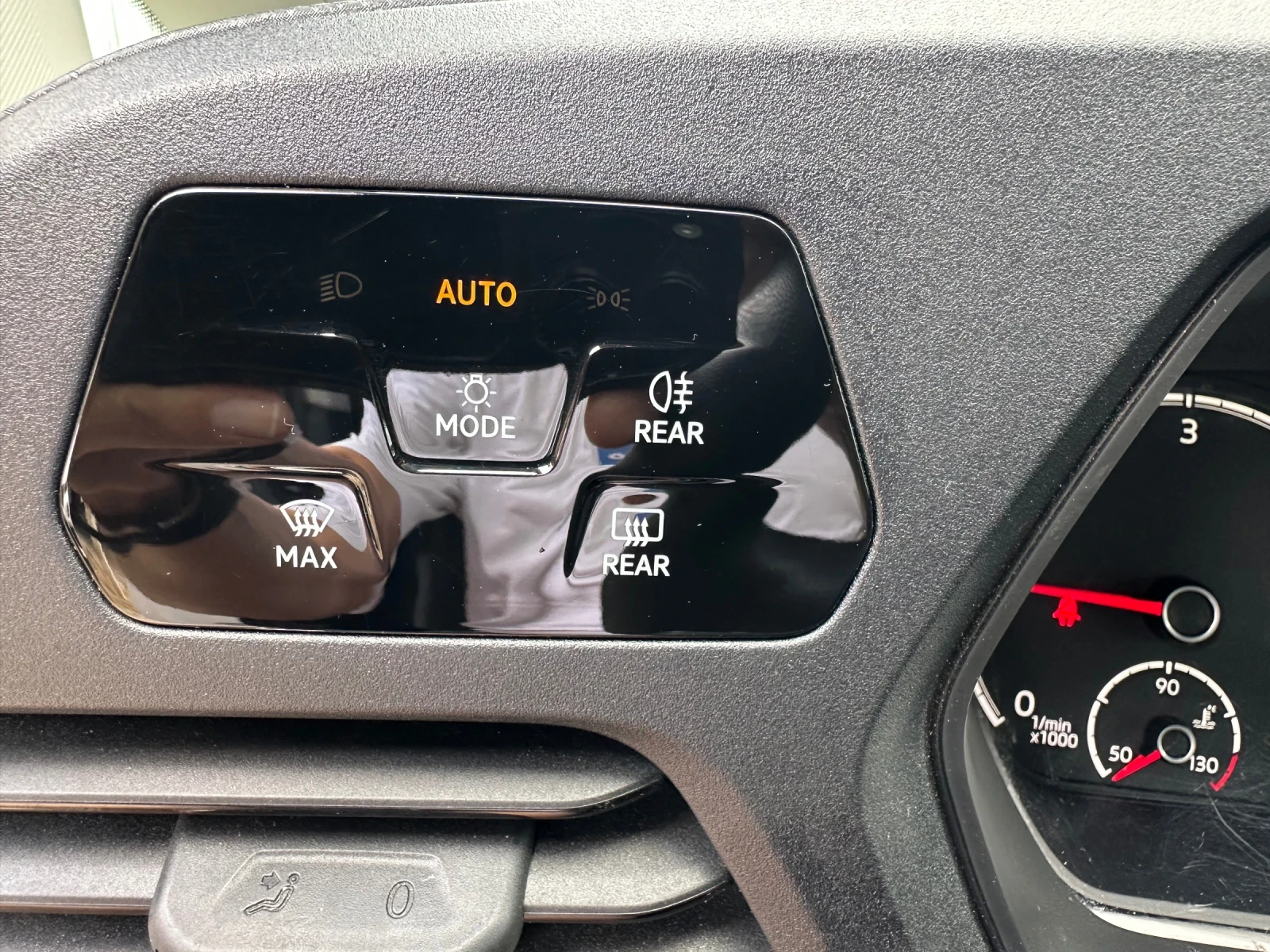 VW Caddy 2.0 TDI -102 k.s.157000 �� | Mobile.bg � ����������� 9