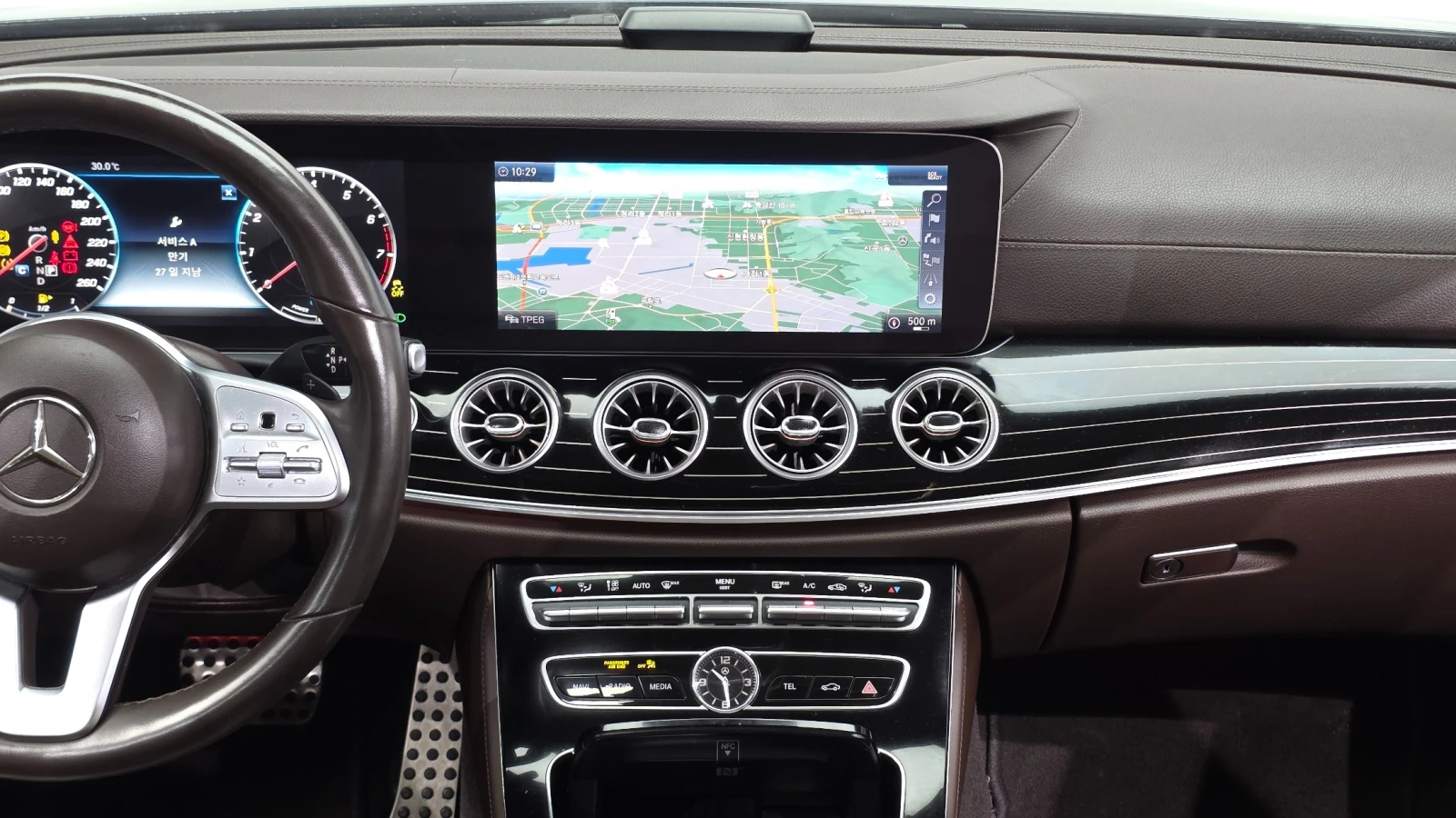 Mercedes-Benz CLS 450 4MATIC AMG Line, снимка 13 - Автомобили и джипове - 55573089