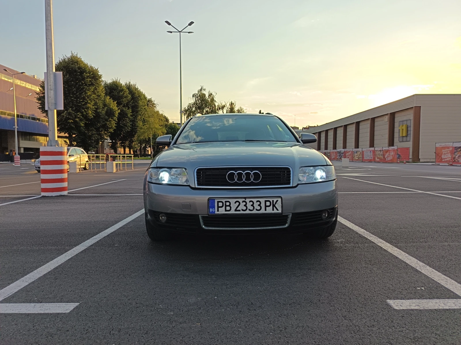 Audi A4 1.9 TDI, снимка 2 - Автомобили и джипове - 56329251