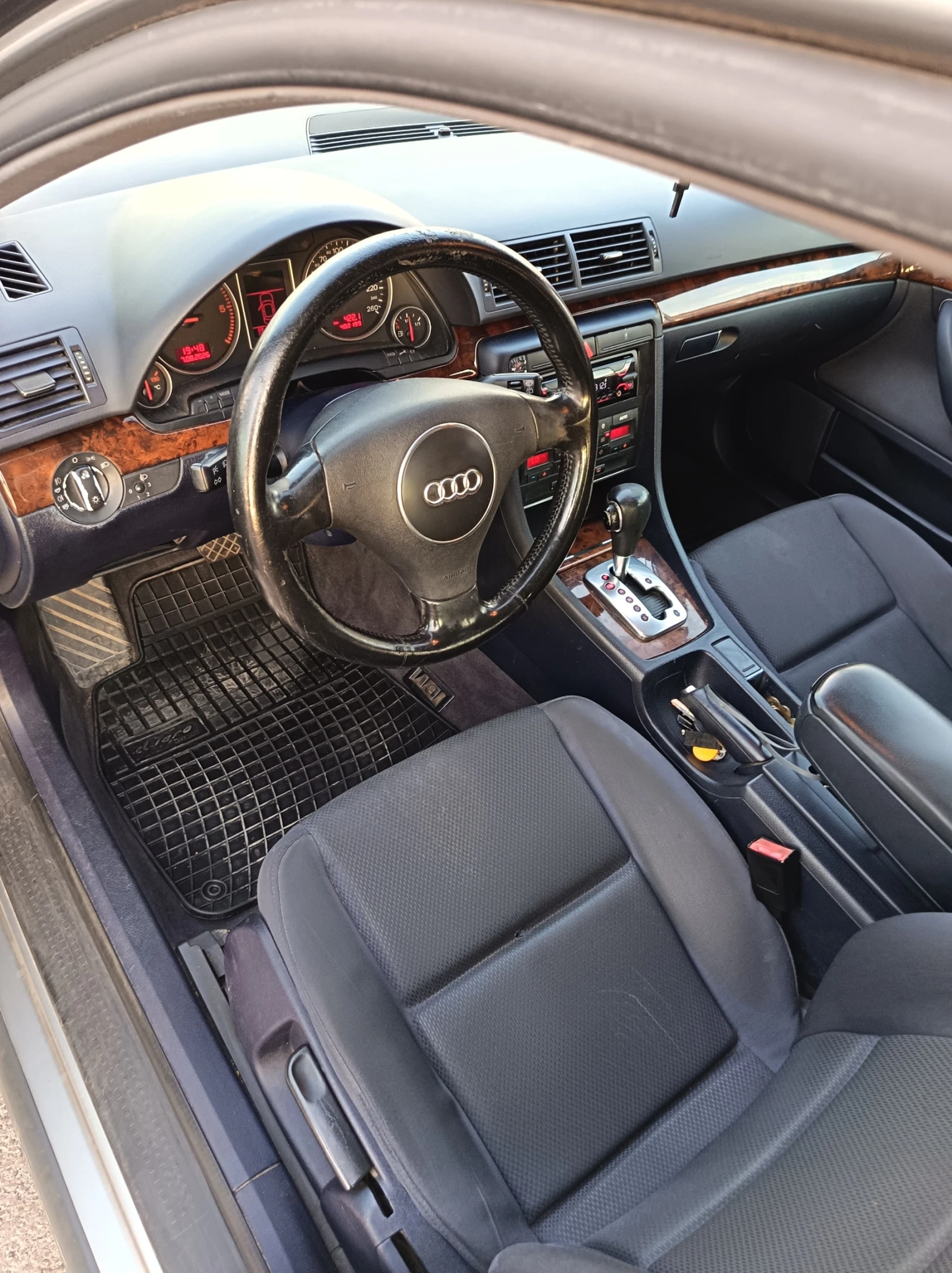 Audi A4 1.9 TDI, снимка 12 - Автомобили и джипове - 56329251