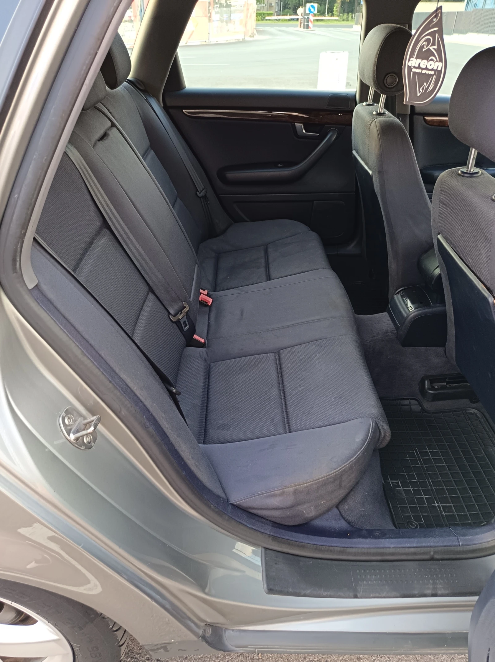 Audi A4 1.9 TDI, снимка 8 - Автомобили и джипове - 56329251
