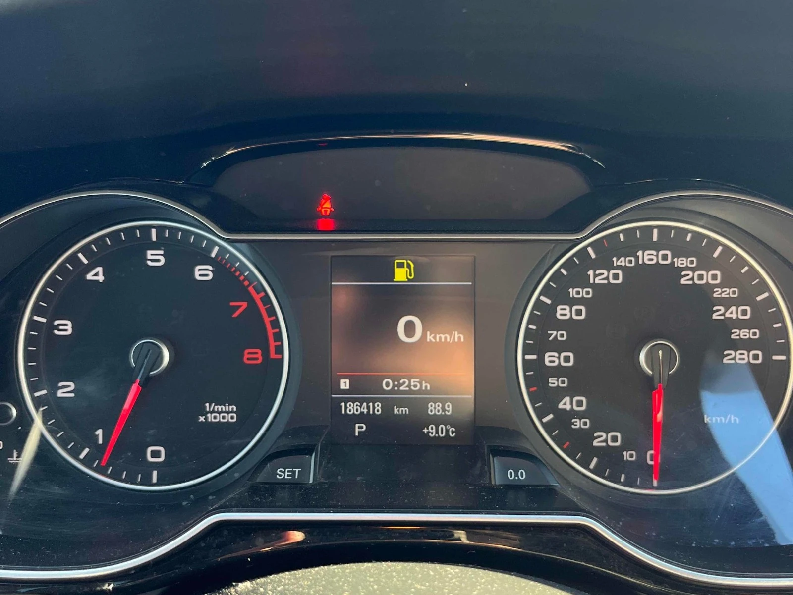 Audi A4 Progressiv plus * АвтоКредит * (ЦЕНА ДО БГ), снимка 8 - Автомобили и джипове - 56722617