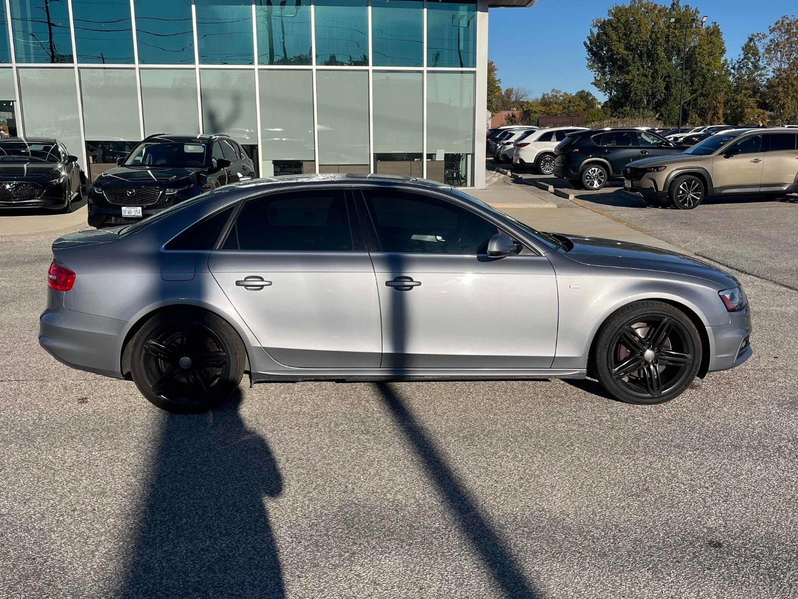 Audi A4 Progressiv plus * АвтоКредит * (ЦЕНА ДО БГ), снимка 4 - Автомобили и джипове - 56722617