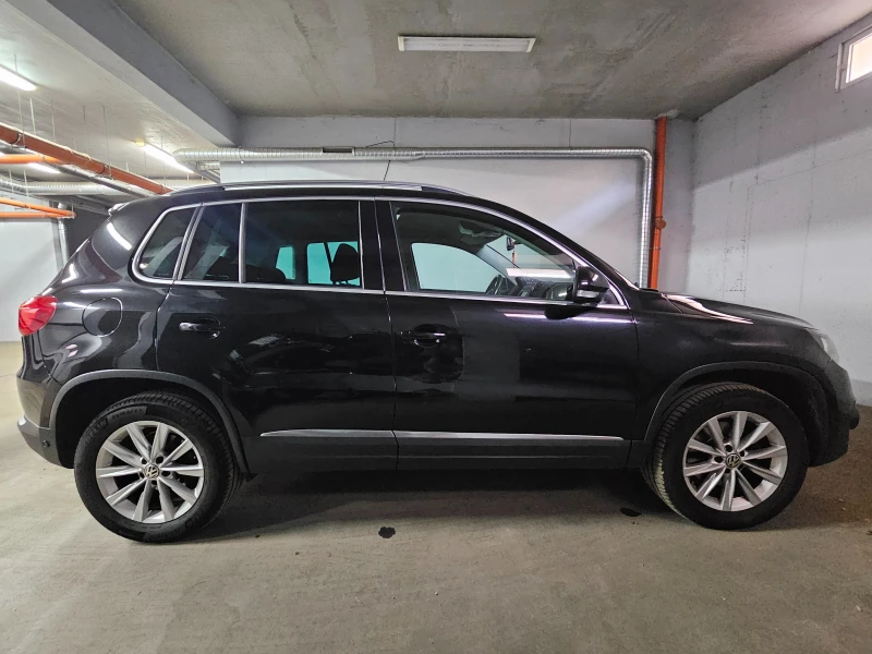 VW Tiguan Sport & Style, снимка 4 - Автомобили и джипове - 47347401