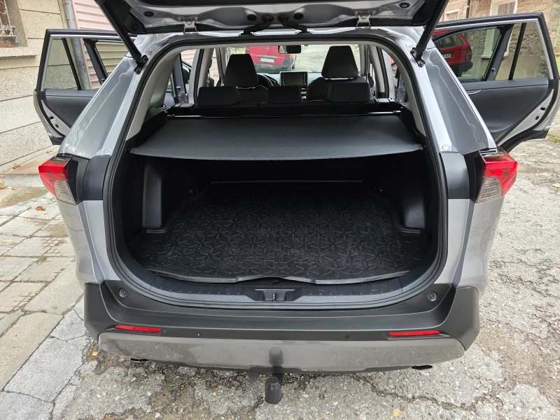 Toyota Rav4 2.5 Hybrid Пълна Сервизна в Тойота, снимка 9 - Автомобили и джипове - 52191502