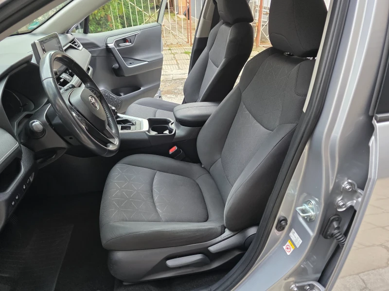 Toyota Rav4 2.5 Hybrid Пълна Сервизна в Тойота, снимка 6 - Автомобили и джипове - 52191502