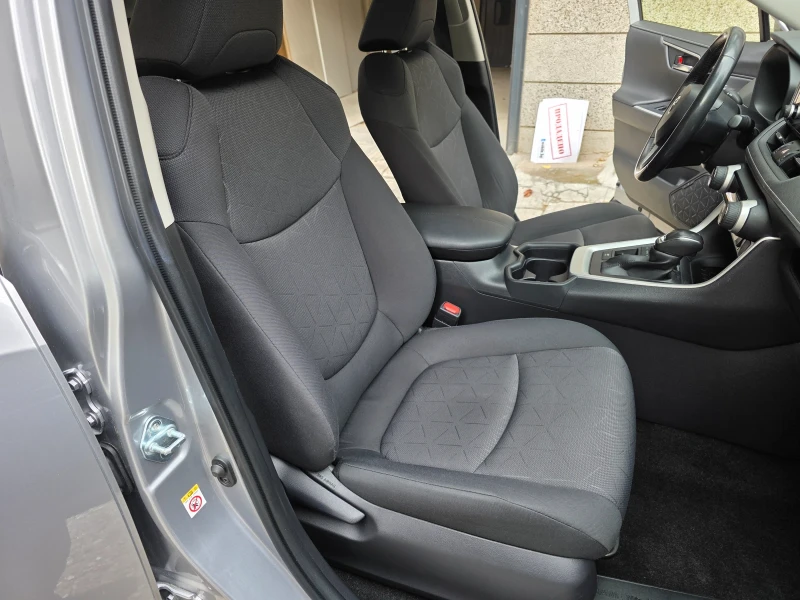Toyota Rav4 2.5 Hybrid Пълна Сервизна в Тойота, снимка 7 - Автомобили и джипове - 52191502