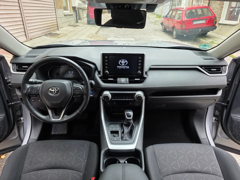 Toyota Rav4 2.5 Hybrid Пълна Сервизна в Тойота, снимка 10 - Автомобили и джипове - 52191502