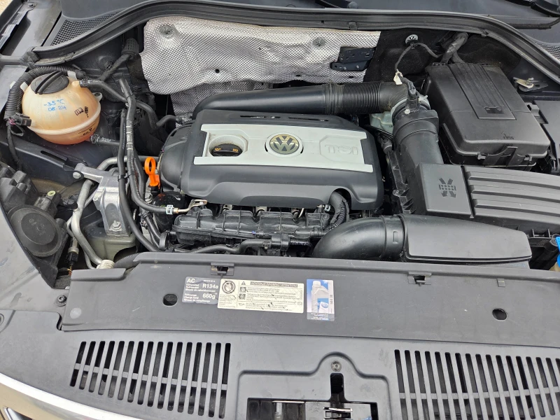 VW Tiguan 2.0 TSI 200k.c Rline 4Motio ШВЕЙЦАРИЯ       , снимка 16 - Автомобили и джипове - 52501468