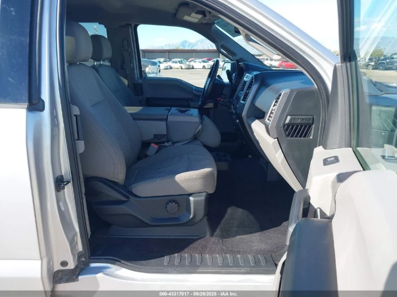 Ford F150 F-150 XLT* 4x4* CARFAX, снимка 3 - Автомобили и джипове - 52561820