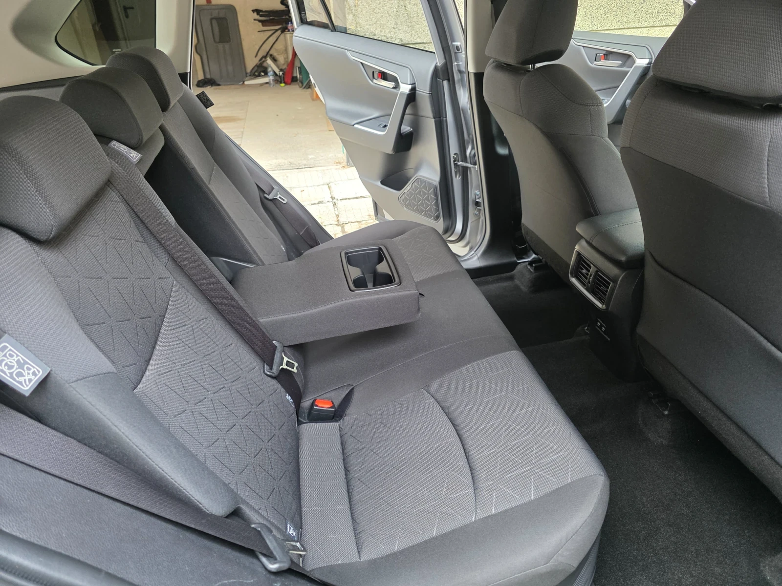 Toyota Rav4 2.5 Hybrid       | Mobile.bg   8