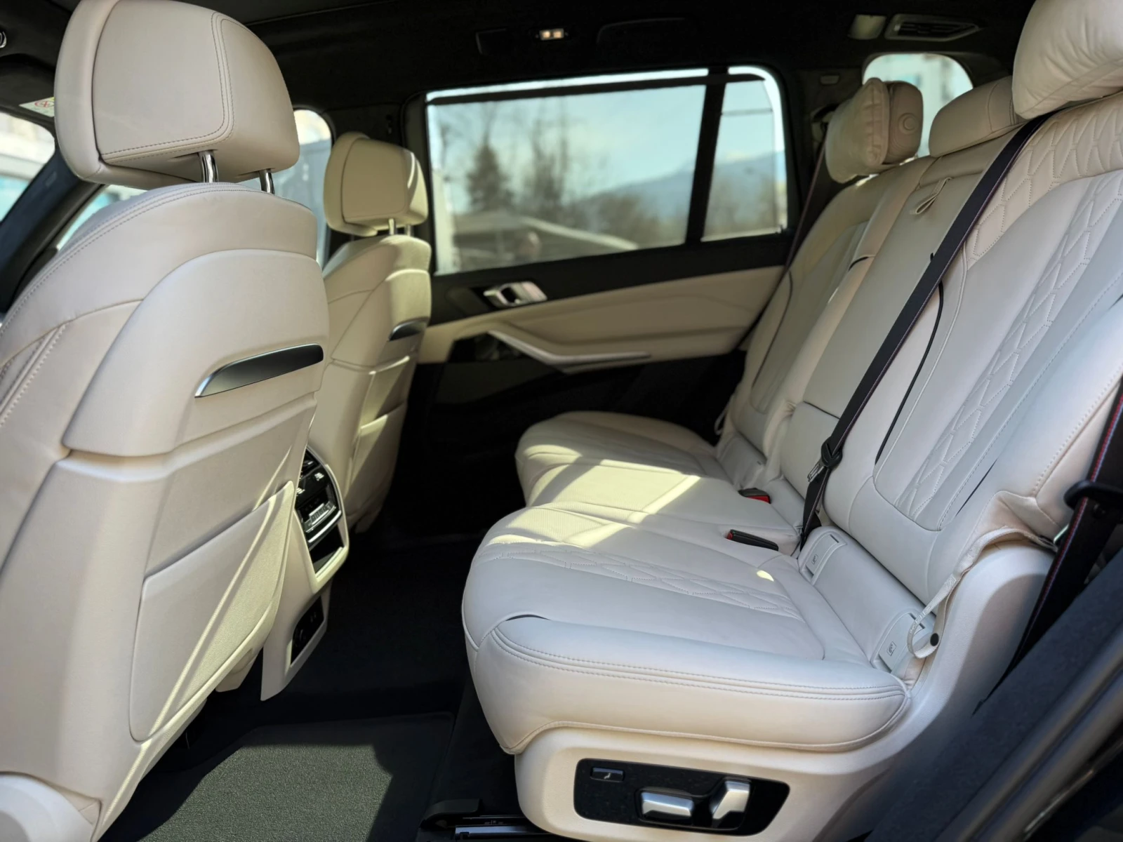 BMW X7 40D/XDRIVE, снимка 13 - Автомобили и джипове - 53797038