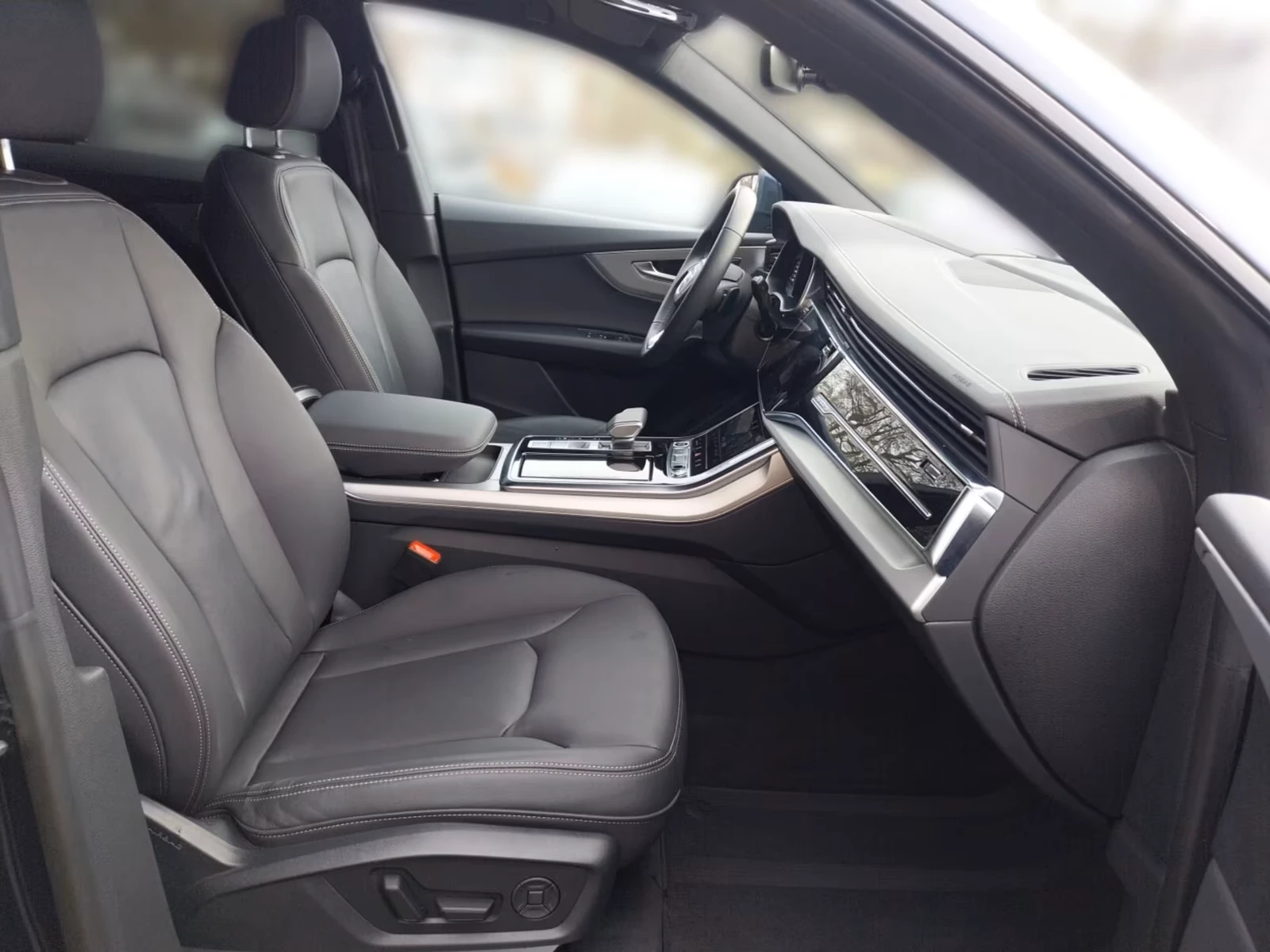 Audi Q8 MEMORY* HEAD-UP* 360CAM* DISTR* KEYLESS* , снимка 8 - Автомобили и джипове - 54508622