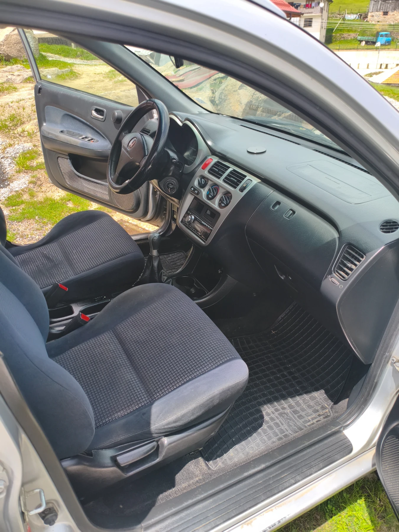 Honda Hr-v 1.6 VTEC 124 к.с   4* 4, снимка 12 - Автомобили и джипове - 54580197