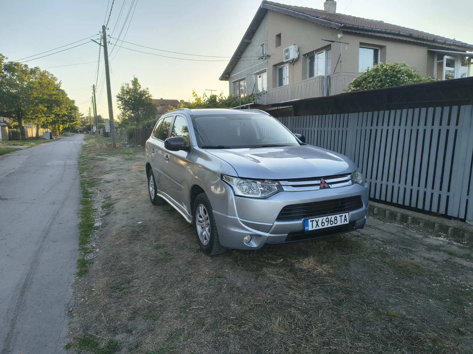 Mitsubishi Outlander 2.0 150hp, снимка 9 - Автомобили и джипове - 55061382