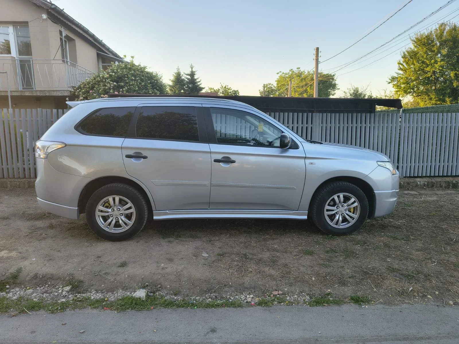 Mitsubishi Outlander 2.0 150hp, снимка 8 - Автомобили и джипове - 55061382