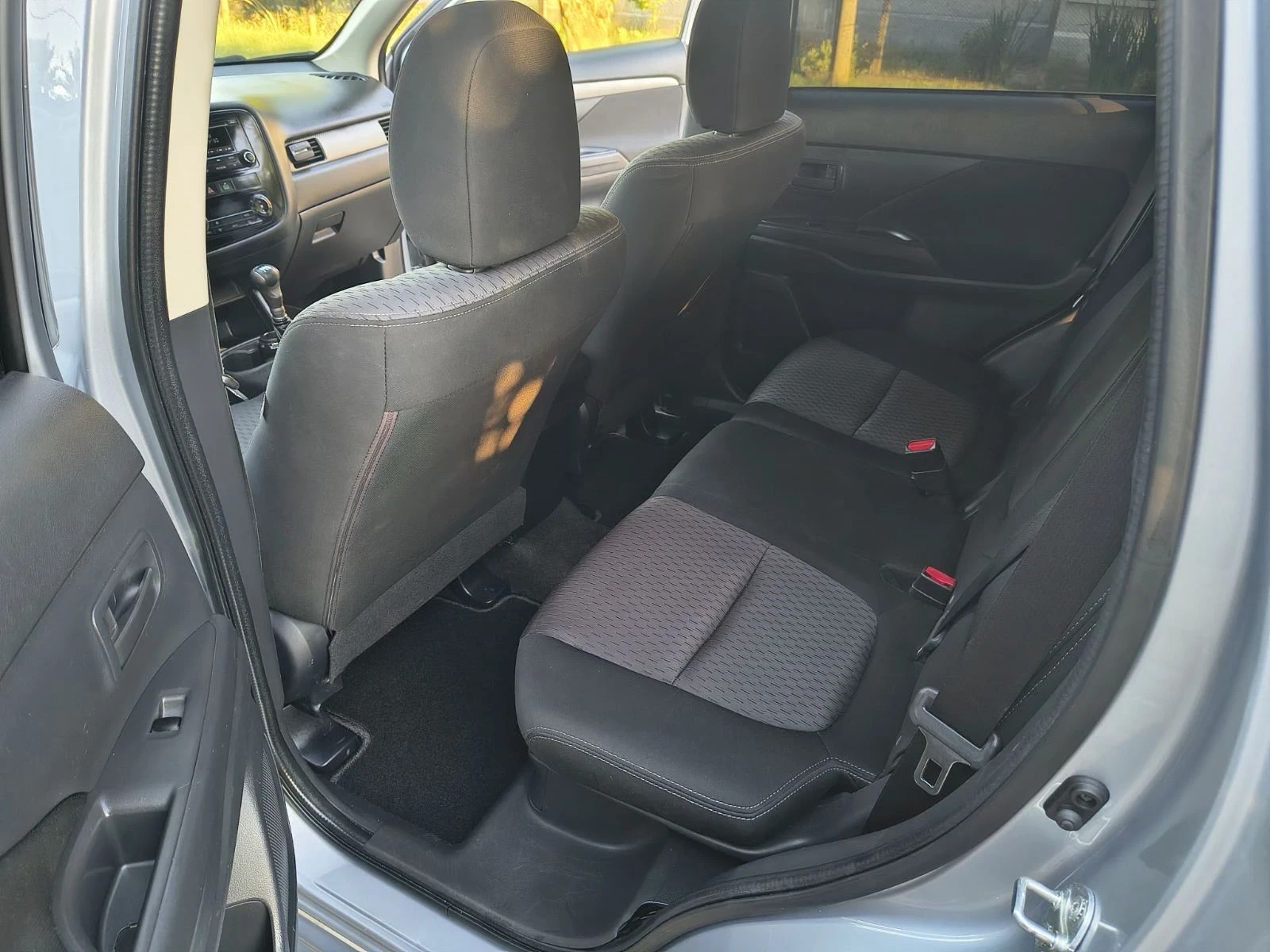 Mitsubishi Outlander 2.0 150hp, снимка 7 - Автомобили и джипове - 55061382