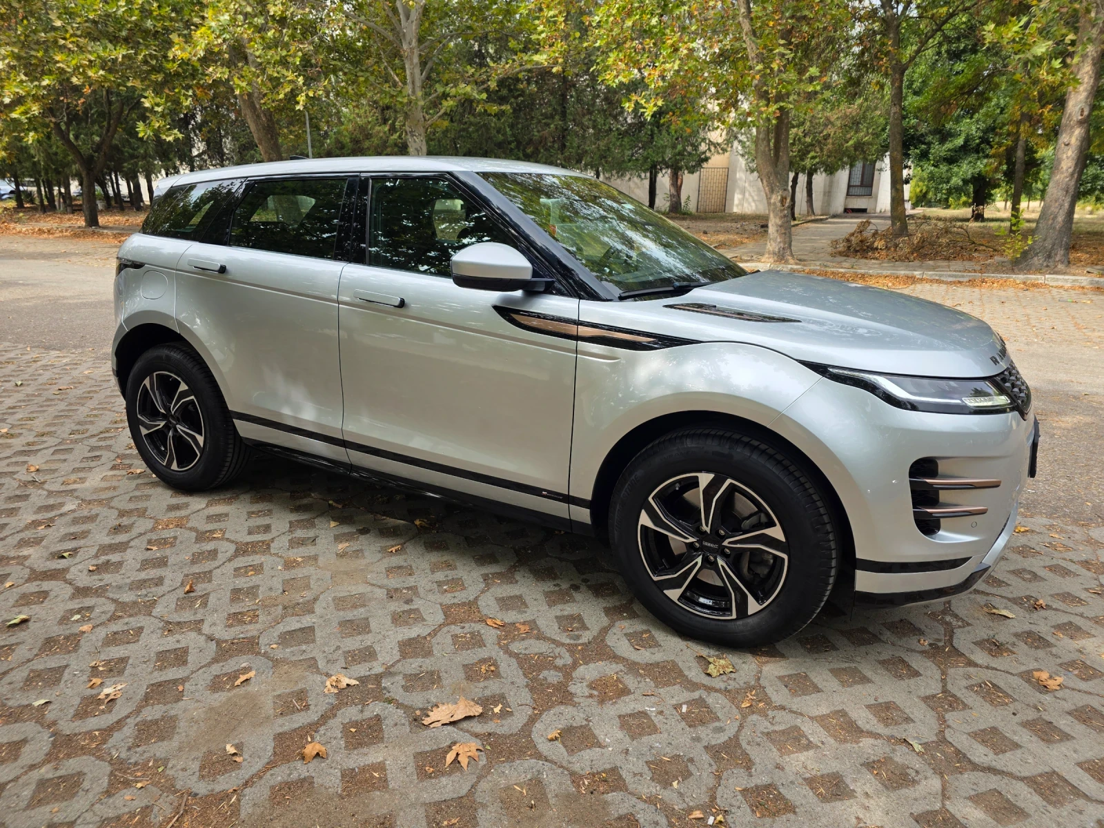 Land Rover Range Rover Evoque PHEV, снимка 2 - Автомобили и джипове - 56222755