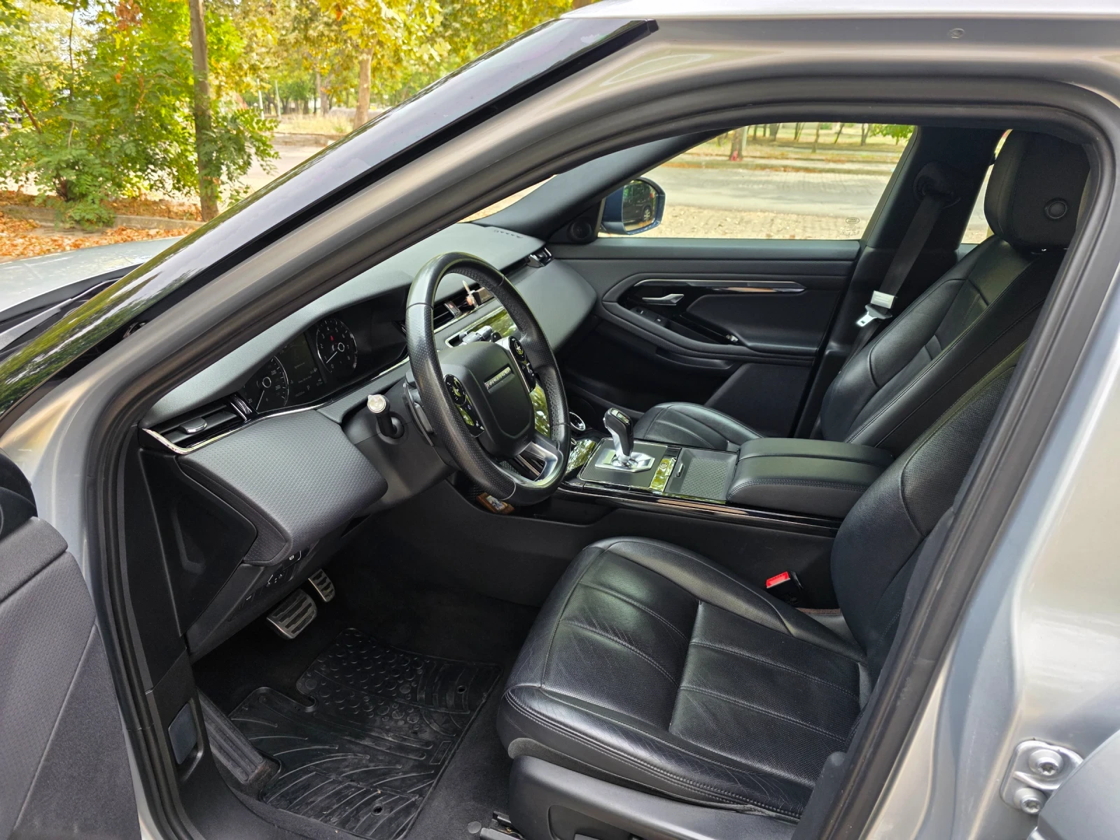 Land Rover Range Rover Evoque PHEV, снимка 9 - Автомобили и джипове - 56222755