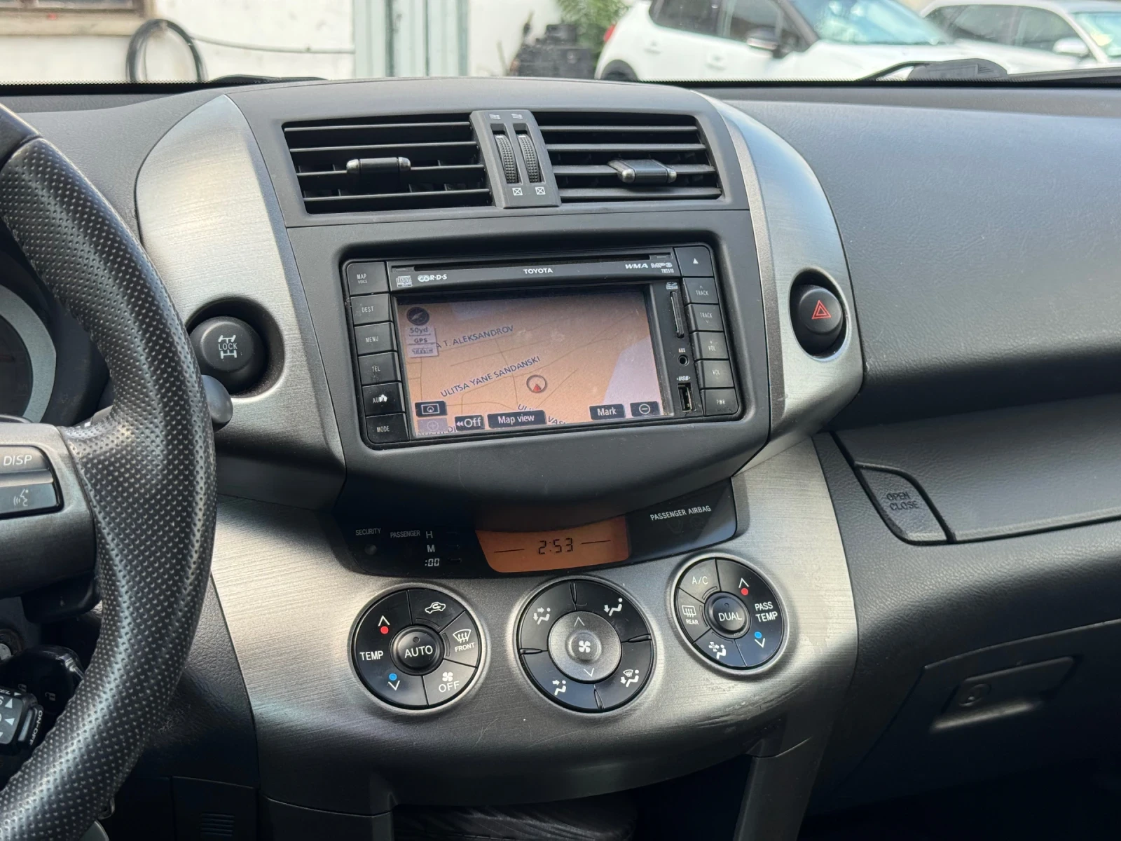 Toyota Rav4, снимка 13 - Автомобили и джипове - 56326746