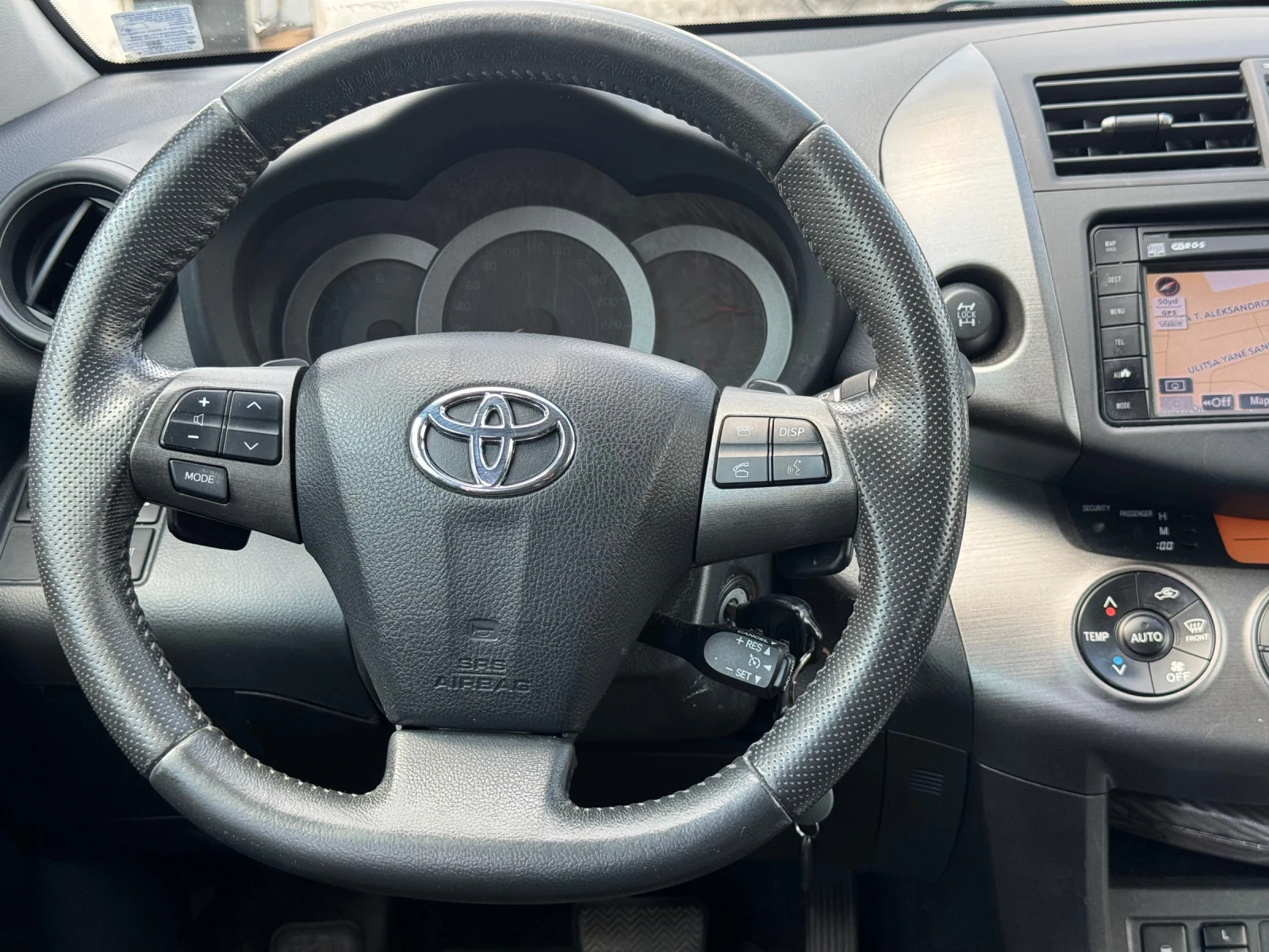 Toyota Rav4, снимка 12 - Автомобили и джипове - 56326746