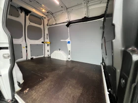 Ford Transit Custom 2.0TDCi ВИСОКА БАЗA/3-МЕСТЕН/LED/PDC/Серв. история, снимка 11