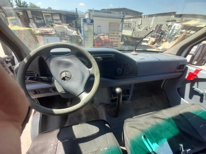 Mercedes-Benz Sprinter 208, снимка 8 - Бусове и автобуси - 47612940