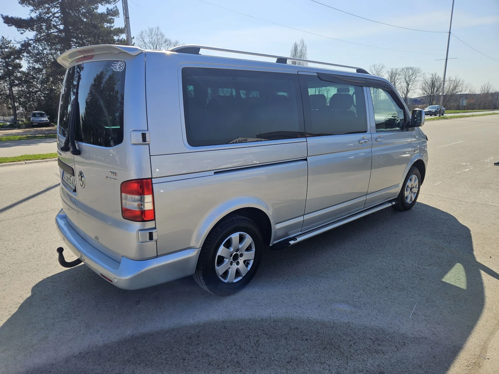 VW Caravelle 2.5 tdi 131 k.c  дълга база  4 motion, снимка 4 - Бусове и автобуси - 53971086
