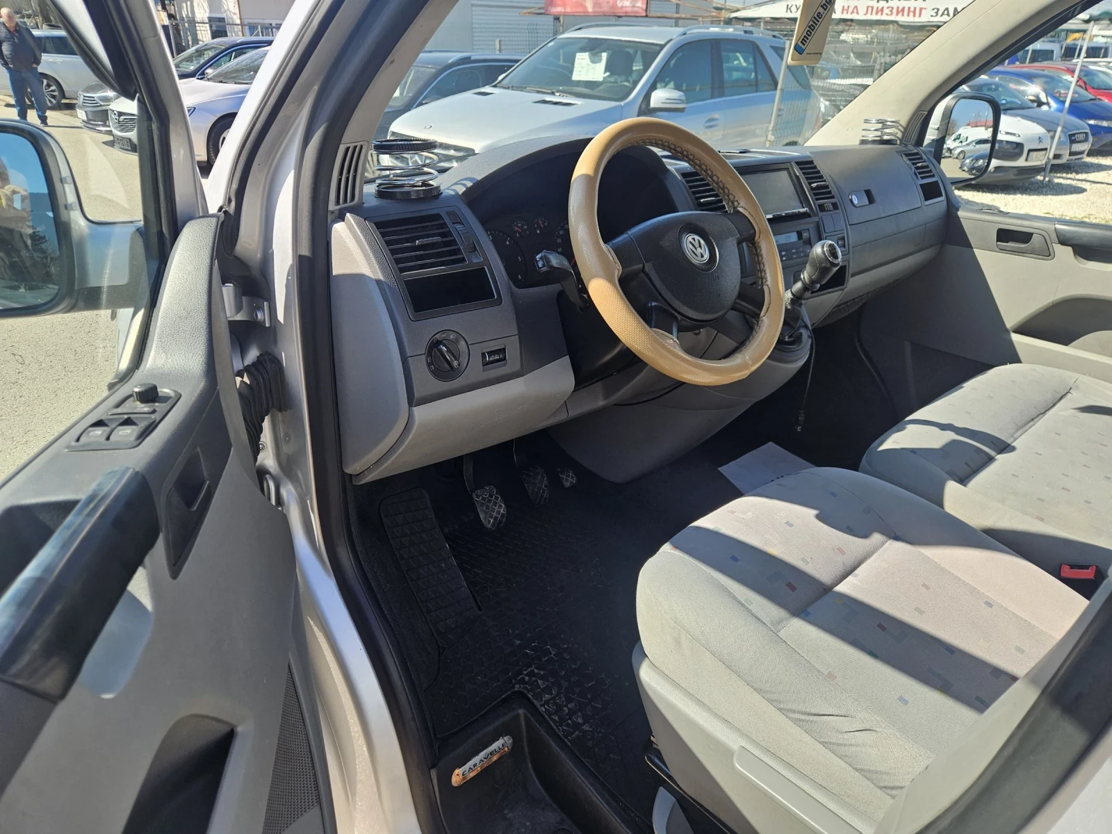 VW Caravelle 2.5 tdi 131 k.c  дълга база  4 motion, снимка 7 - Бусове и автобуси - 53971086