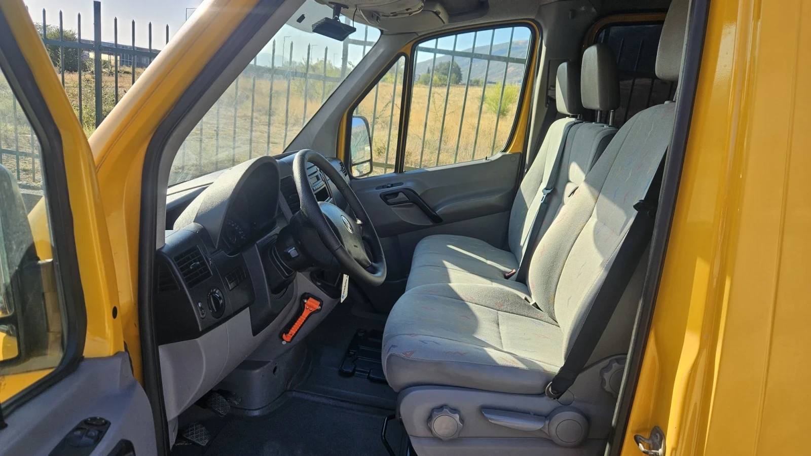 VW Crafter 7места, снимка 8 - Бусове и автобуси - 55992704