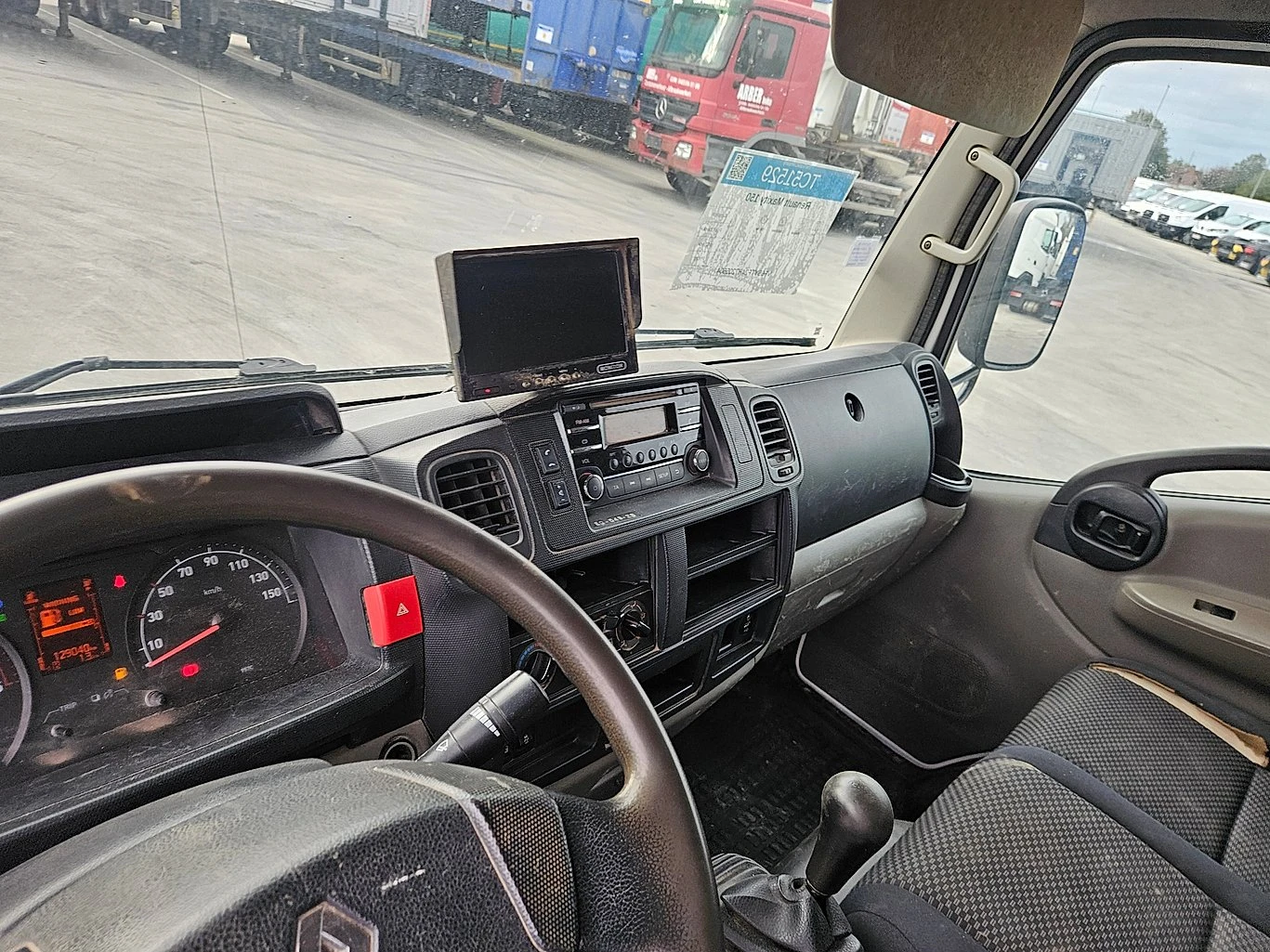 Renault Maxity 150 L2H2 тристранен самосвал, снимка 11 - Бусове и автобуси - 56744069