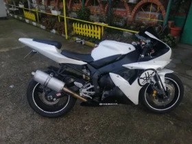 Yamaha YZF-R1, снимка 1