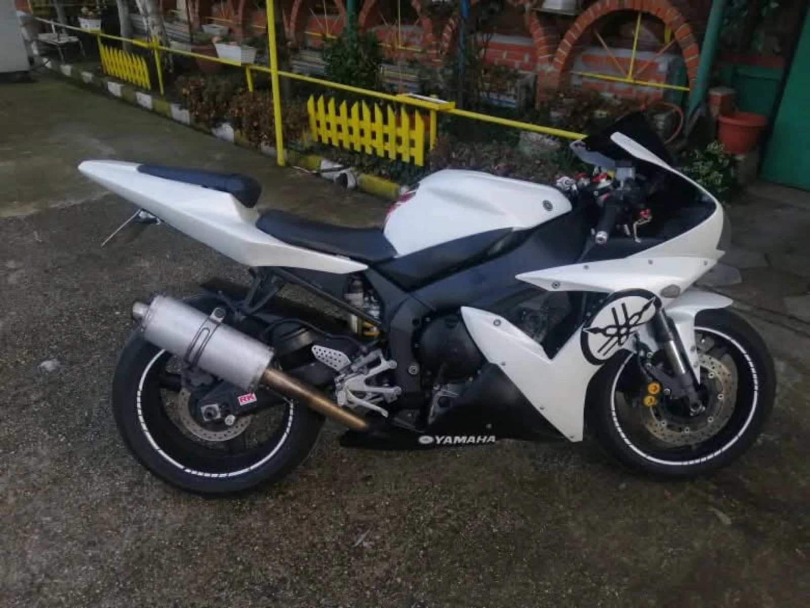 Yamaha YZF-R1