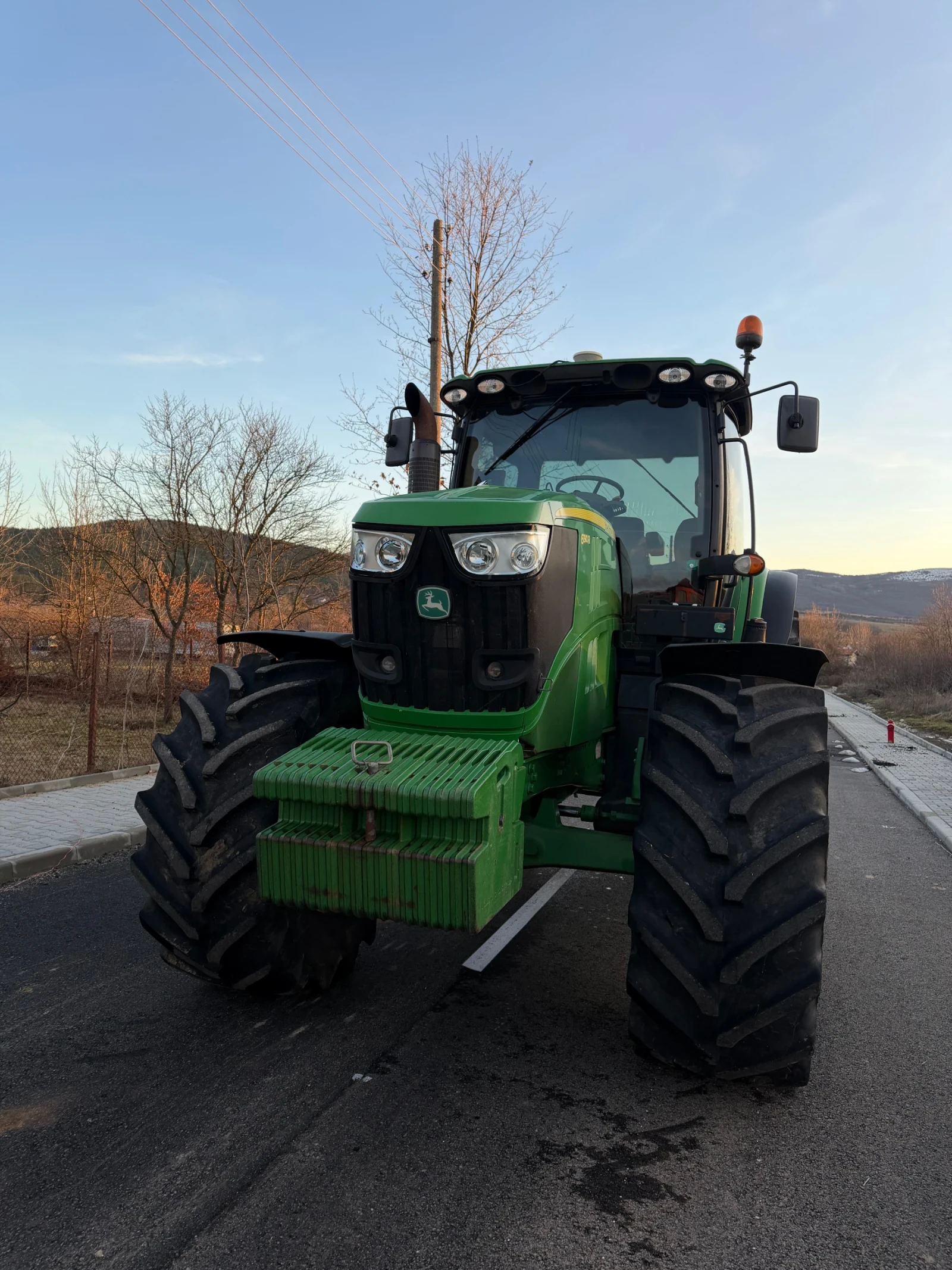 Трактор John Deere 6190R - изображение 2