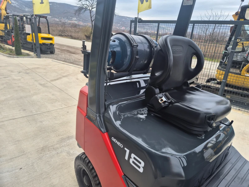 Мотокар Toyota 1.8 тона / АВТОМАТ / ГАЗ+ БЕНЗИН / ПЕРФЕКТЕН !, снимка 12 - Индустриална техника - 53085522