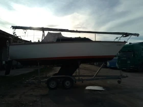 Ветроходна лодка Dufour 24, снимка 4