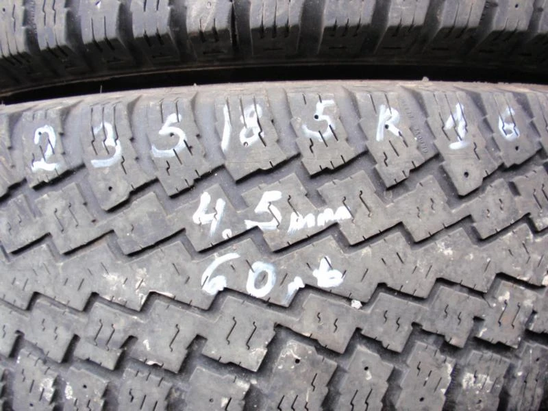 Гуми Всесезонни 235/85R16, снимка 1 - Гуми и джанти - 7008957