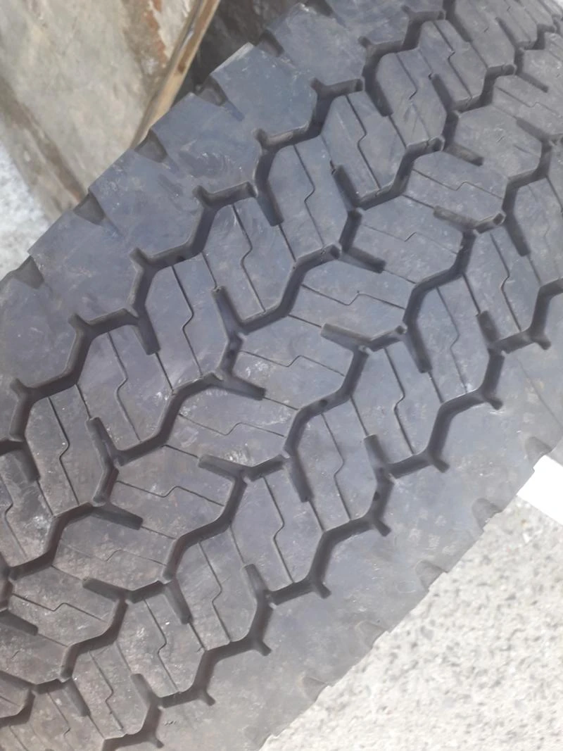 Гуми Летни 235/75R17.5, снимка 2 - Гуми и джанти - 41999484