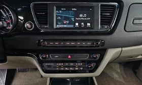 Kia Carnival 9-Seater Prestige , снимка 13