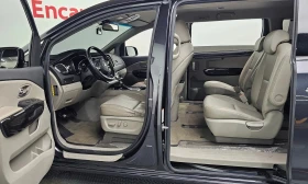 Kia Carnival 9-Seater Prestige , снимка 17