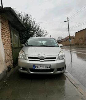 Toyota Corolla verso 2.2 D4D 136к.с , снимка 1