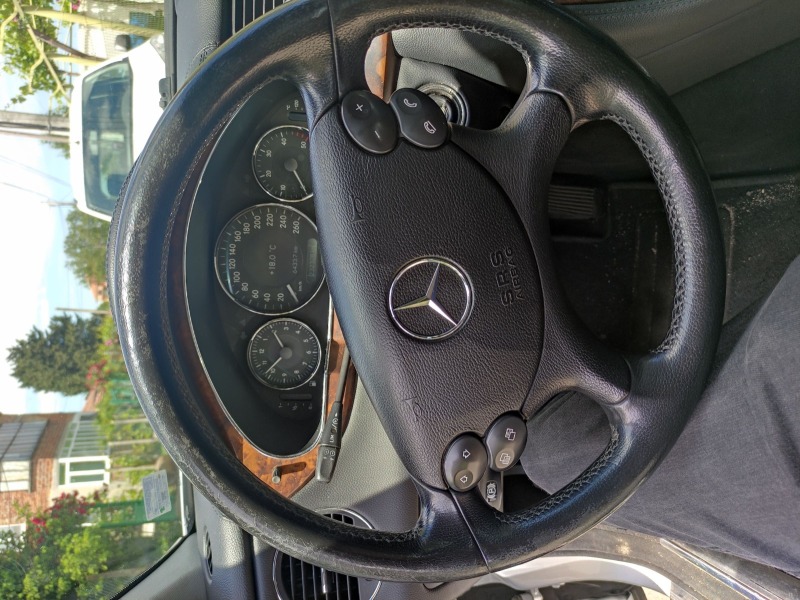 Mercedes-Benz CLS 320, снимка 5 - Автомобили и джипове - 45683525