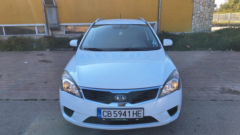 Kia Ceed 1.4, снимка 2 - Автомобили и джипове - 47818842