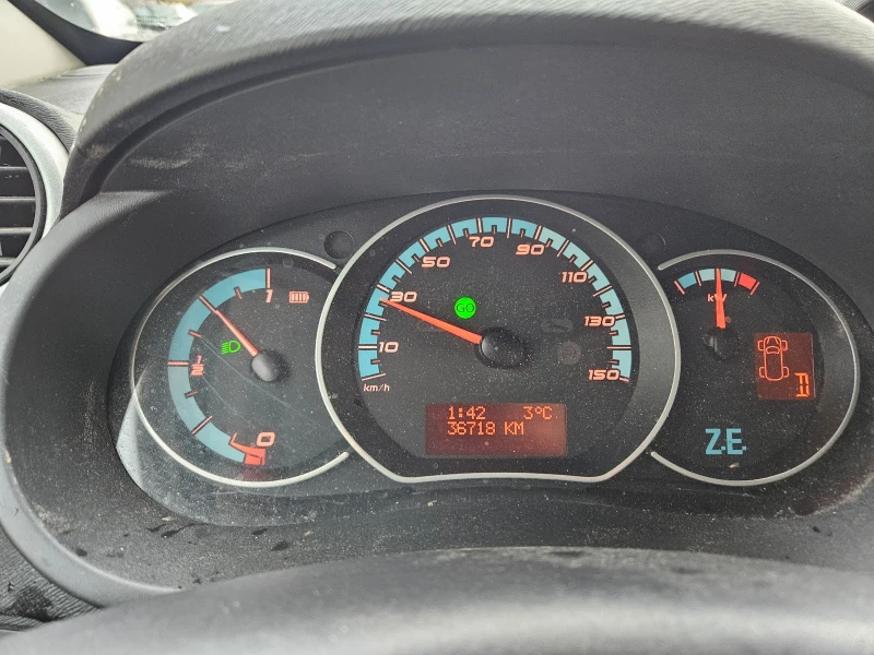 Renault Kangoo Z.E 33kwh, снимка 7 - Автомобили и джипове - 48065519