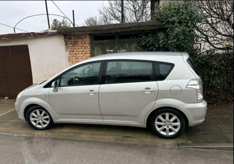 Toyota Corolla verso 2.2 D4D 136к.с , снимка 2 - Автомобили и джипове - 48409726