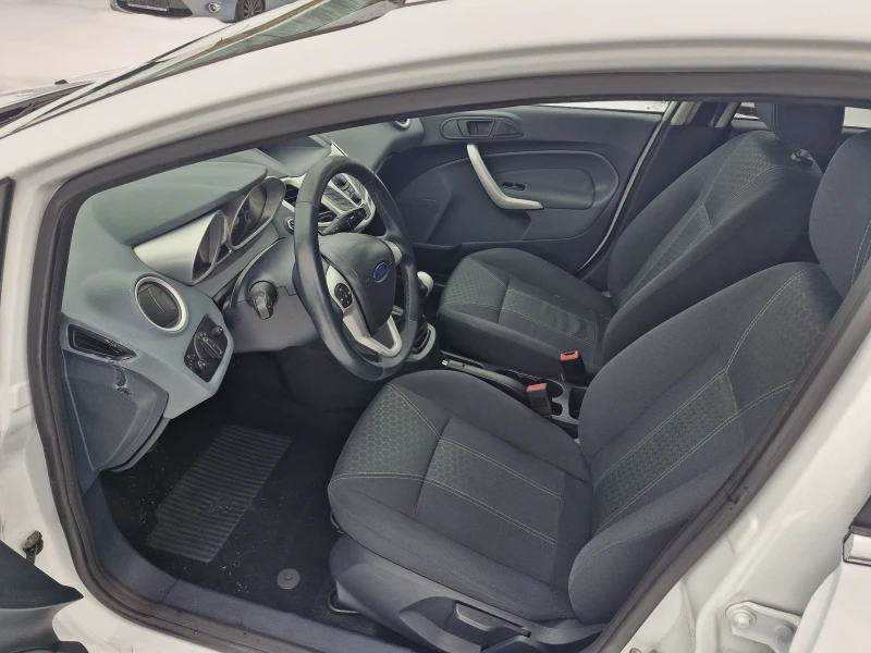 Ford Fiesta 1.4 tdci 70hp titanium, снимка 9 - Автомобили и джипове - 48676921